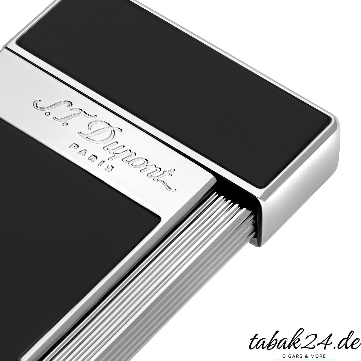 S.T. Dupont Slimmy schwarz silbernes Feuerzeug reingezoomt