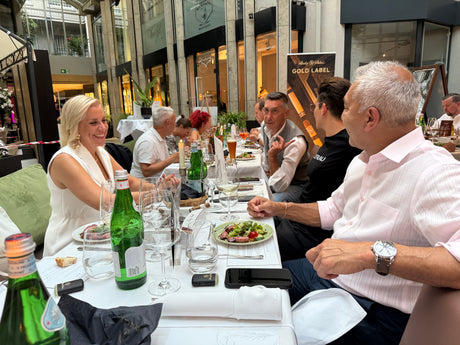 Andi Gutfreund und Rocky Patel im Gespräch mit Gästen