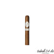 Davidoff Signature Petit Corona Zigarre einzeln vor weißem Hintergrund
