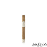 Flor de Selva Corona Einzelzigarre mit hellem Deckblatt vor weißem Hintergrund