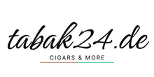 Tabak24.de Logo mit geschwungener Schrift und dem Zusatz „Cigars & More“