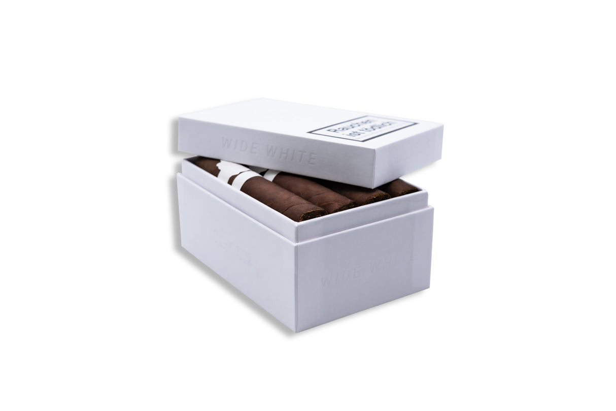 CigarKings Wide White Zigarren in Box – 12 Premium Zigarren im modernen All White Design