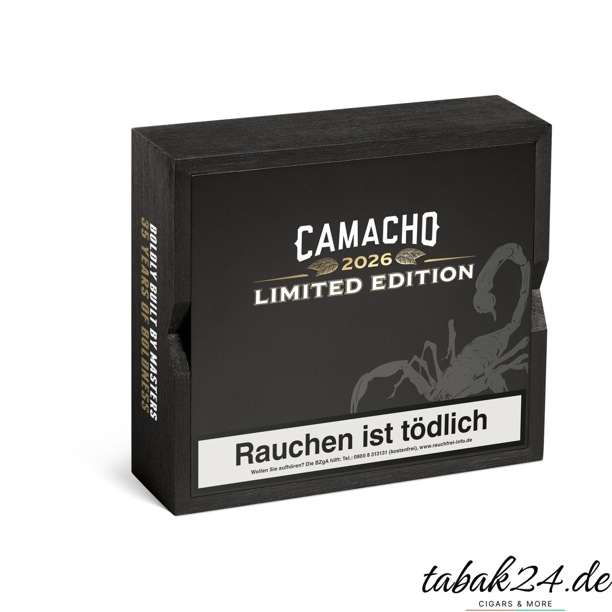 Camacho Limited Edition 2026 – geöffnete Holzkiste mit 15 Perfecto-Zigarren
